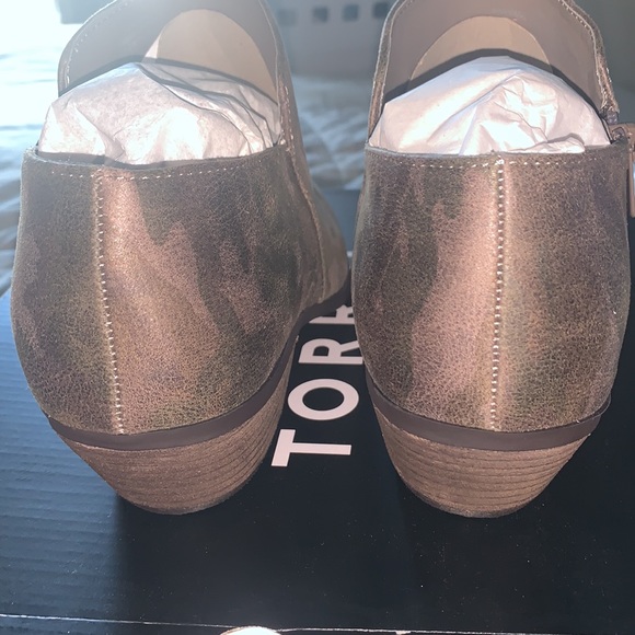 Torrid Camo ankle booties - Picture 3 of 6